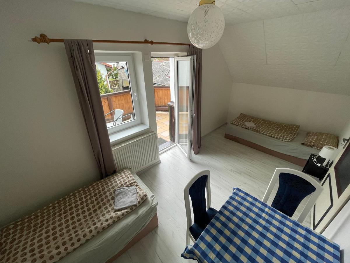 Penzion Ad0Lfovice 耶塞尼克 外观 照片